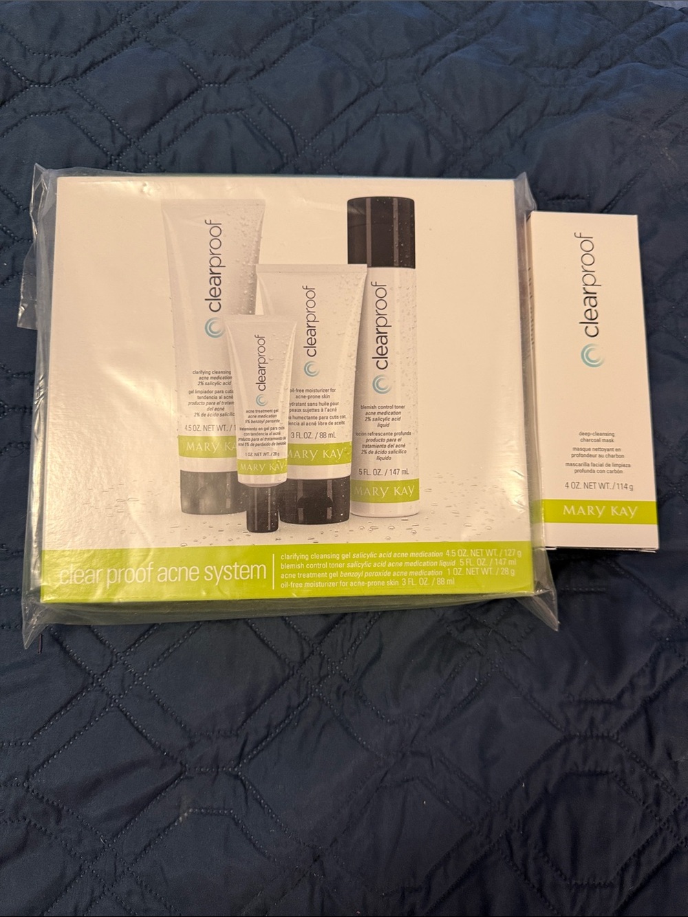 Mary Kay Clearproof Acne System - White with Lime Accents